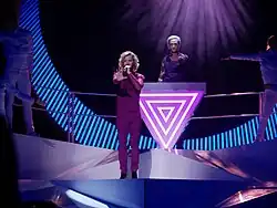 The Lovers of Valdaro interprétant Somebody Wants