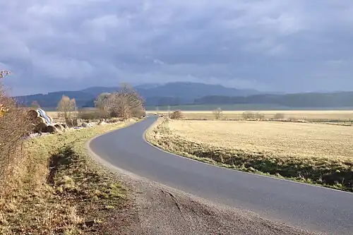 Route près de Lužice.