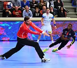 Face à un tir de Luc Abalo, en 2016.