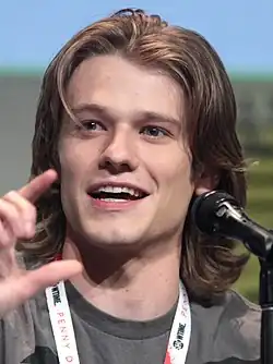 Description de l'image Lucas Till (cropped).jpg.