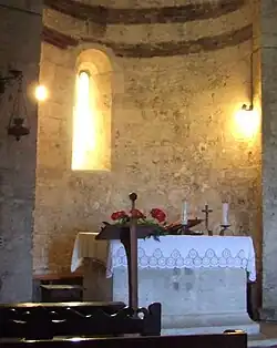 Lutrin à motif d'épée.