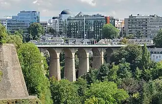 La Passerelle, ou pont viaduc.