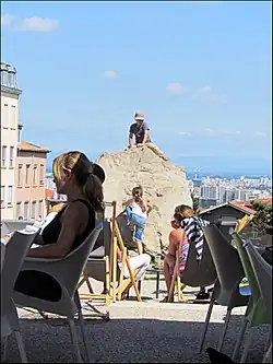 Le Gros Caillou est aussi une attraction pour les enfants.