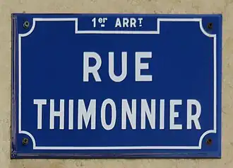 Voir la plaque.