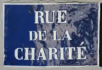 Voir la plaque.