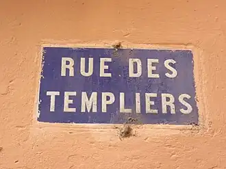 Voir la plaque.
