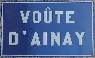Voir la plaque.