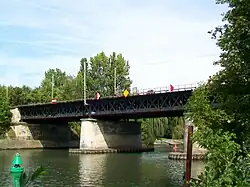 Le pont ferroviaire.
