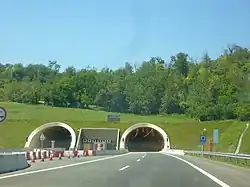 Le tunnel Bátaszék (Autoroute M6).