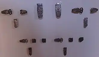 Boucles de ceinture.