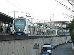 Rame MI 09 du RER A à la gare basse.