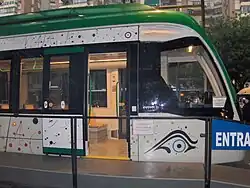 L'œil phénicien sur le flanc du poste de conduite.