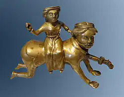 Aquamanile représentant Aristote et Phyllis, première moitié du XVe&nbsp;siècle, région mosane (?), Musées royaux d'Art et d'Histoire, section des Arts décoratifs européens, Bruxelles