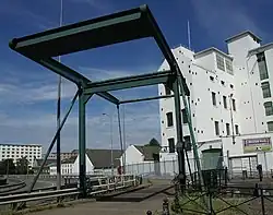 Blanchisserie et pont d'écluse 20