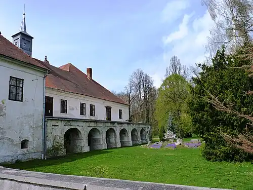 Château de Mačice.