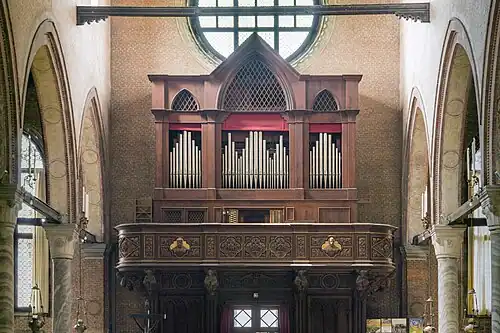 L'orgue de la contre-façade