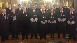 Les magistrats de la deuxième chambre du Tribunal suprême, debouts.