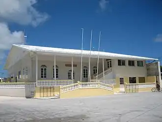 Mairie et gendarmerie de Makemo.