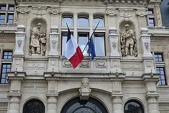 Vue détaillée de la façade.