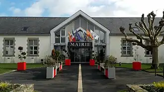 Façade de la mairie de La Turballe