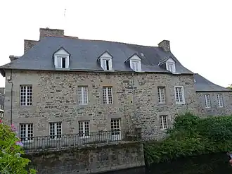 Maison à balcon, près du Trieux.