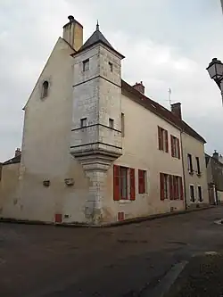 Maison à tourelle.