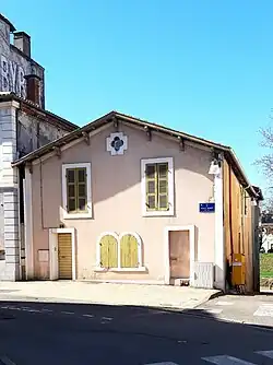 no&nbsp;2 : temple de la loge maçonnique du devoir social.