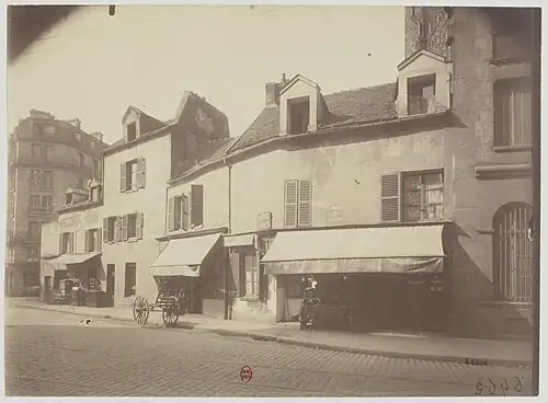 Vue des nos&nbsp;2 et 4 au début du XXe&nbsp;siècle (photographie d'Eugène Atget).