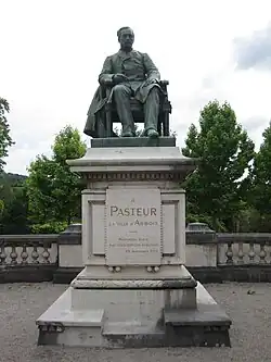 Statue de Pasteur à Arbois