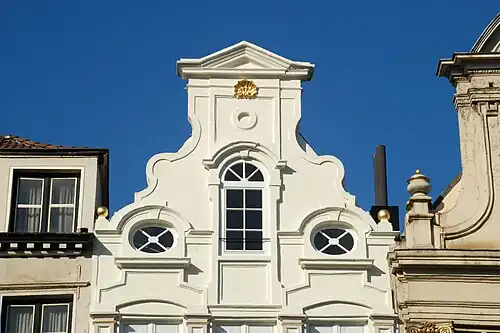 Pignon de la Maison de la Lunette.