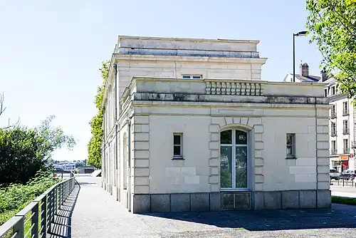 Maison de la Mer, façade est.