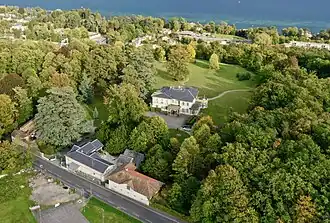 Maison de maître « Les Ormeaux », route de Pregny 36, 46°&nbsp;14′&nbsp;17″&nbsp;N, 6°&nbsp;08′&nbsp;35″&nbsp;E