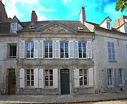 Maison dite des Quatre Saisons, XIVe&nbsp;siècle et 1758, 15 place Gambetta.