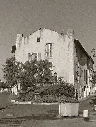 Description de cette image, également commentée ci-après