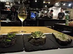 Bar à vin, tartines,