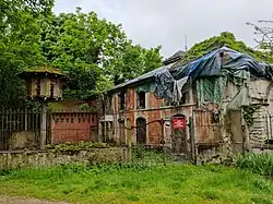 La maison du gardien, abandonnée et désormais détruite.