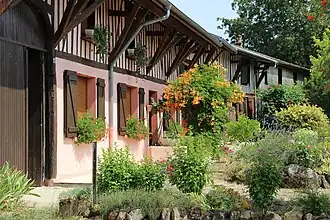 Maisons fleuries à Brizeaux (2)