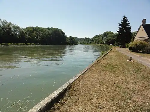 Le canal latéral à l'Aisne.
