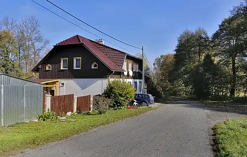 Zlatý Potok : rue principale.