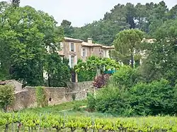 Château Unang à Malemort, villa Unango (haut Moyen Âge) .