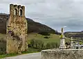 Église ruinée du cimetière de Malléon.