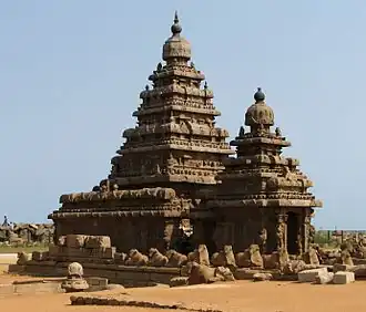 Mahabalipuram. Le temple du Rivage, fin VIIe ou début VIIIe&nbsp;siècle.