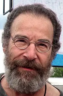 Mandy Patinkin dans le rôle de Saul Berenson.