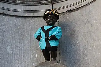Manneken-Pis aux couleurs de l’Ordre de Vulcain.