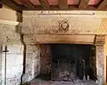 Une imposante cheminée du XVIe&nbsp;siècle.