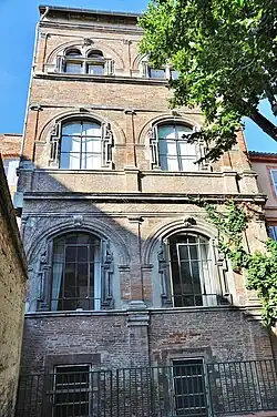 no&nbsp;1 : la façade sur jardin.