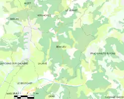 Carte élémentaire montrant les limites de la commune, les communes voisines, les zones de végétation et les routes