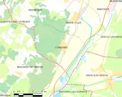 Carte élémentaire montrant les limites de la commune, les communes voisines, les zones de végétation et les routes