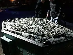 Plan relief de la ville de Strasbourg présenté sur la place d'Austerlitz depuis 2012.