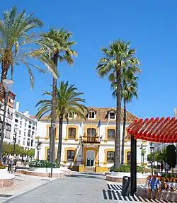 Mairie, ancienne villa de San Luís du marquisat de Guadalmina (1874).